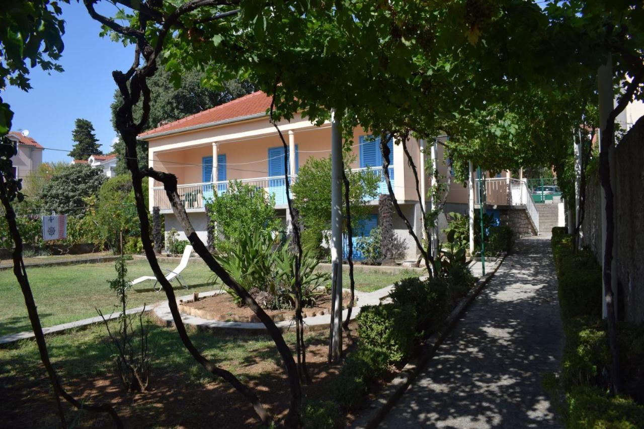 Apartman Morovic Sveti Filip i Jakov Luaran gambar