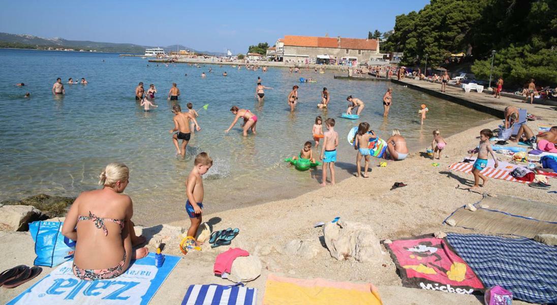 Apartman Morovic Sveti Filip i Jakov Luaran gambar